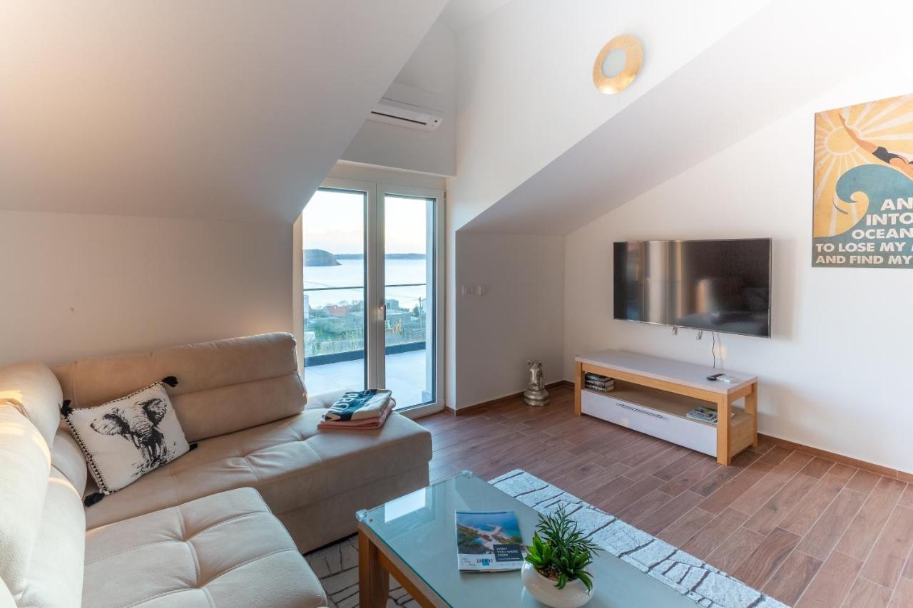Rtina Appartements * Rtina