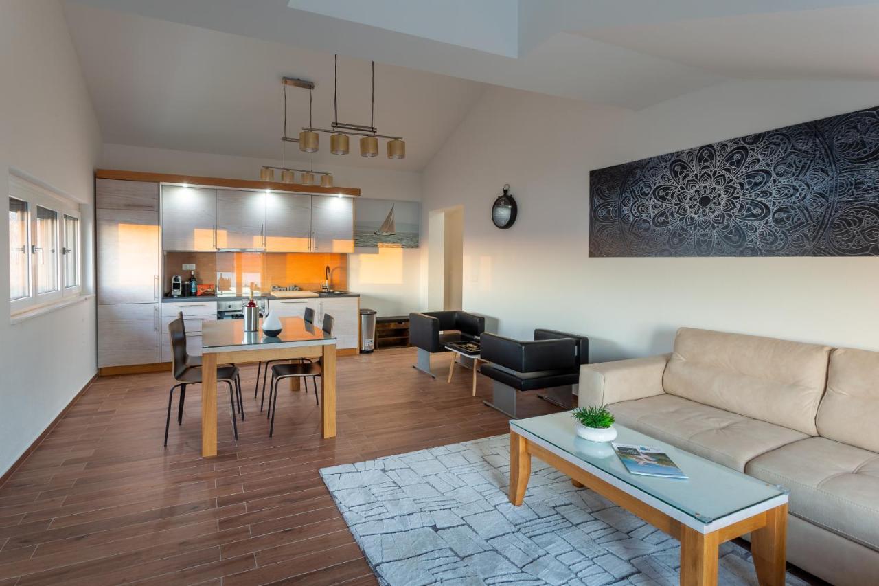 Rtina Appartements Appartamento Rtina